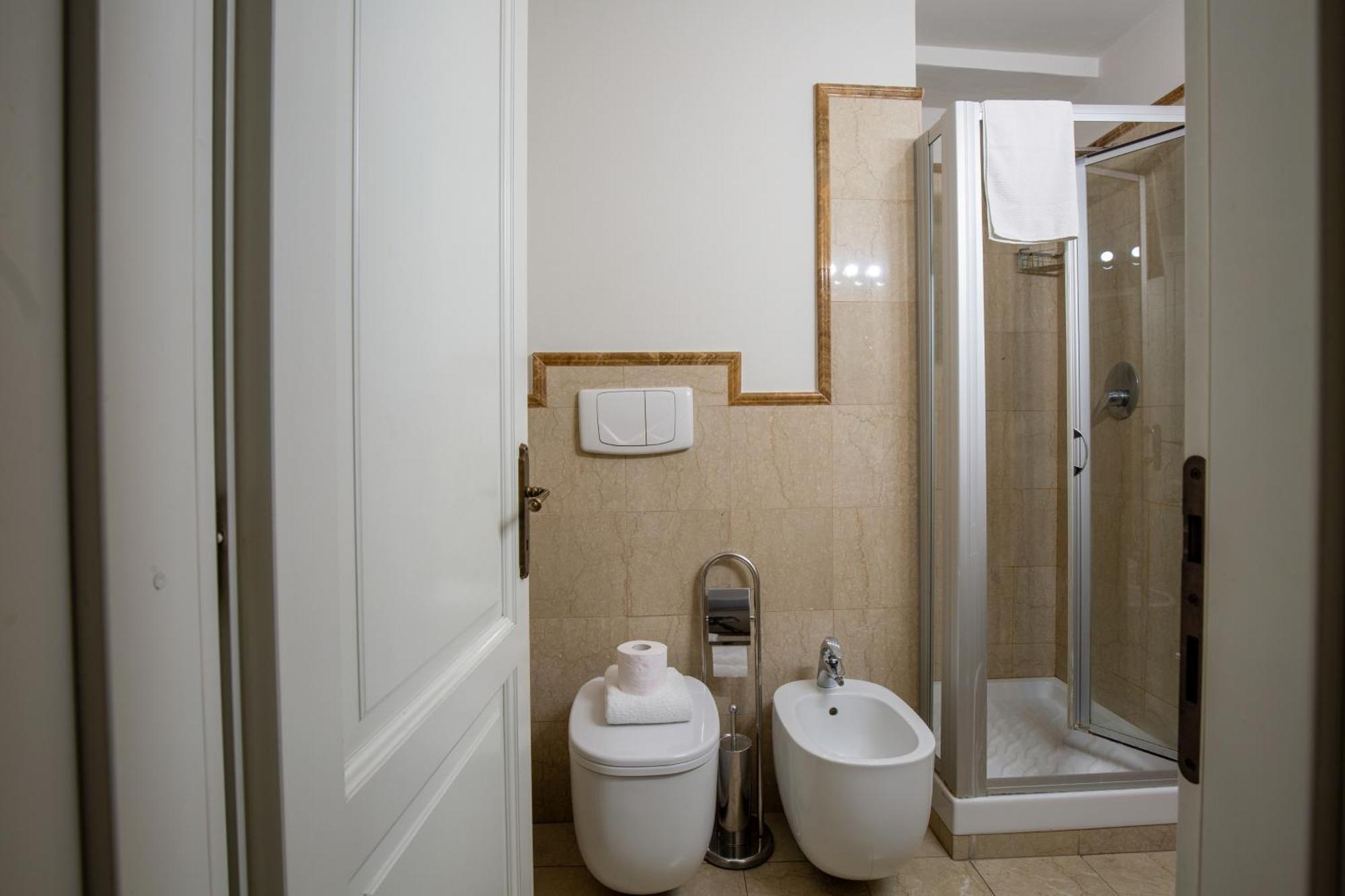 Rondinelli Charme Prestige Apartment Florence Exterior photo